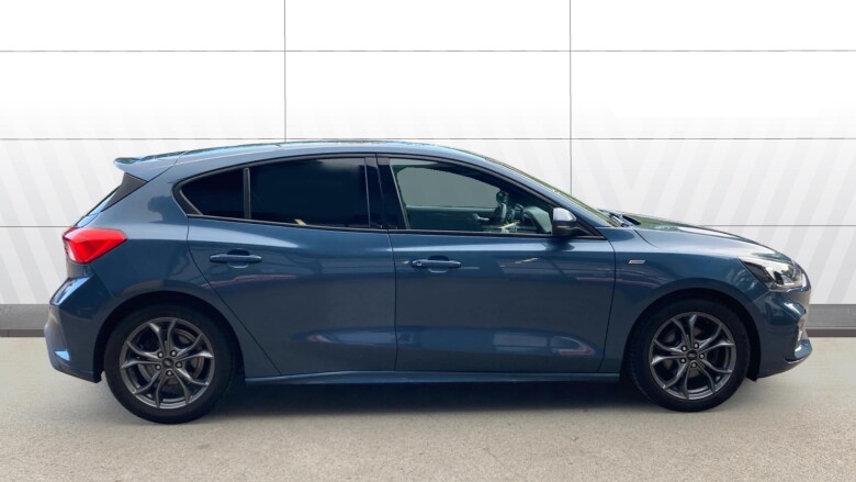 Ford Focus 1.0 EcoBoost 125 ST-Line 5dr Auto Petrol Hatchback